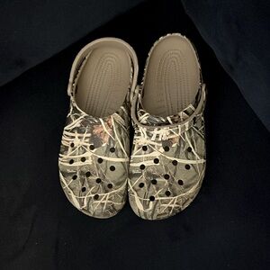 Men’s size 13 crocs. Gently worn.